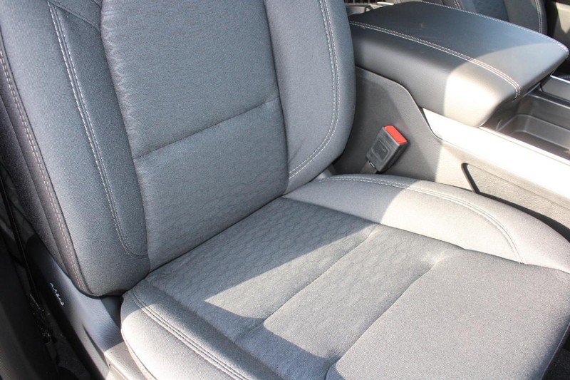 Ram 1500 Vehicle Full-screen Gallery Image 15