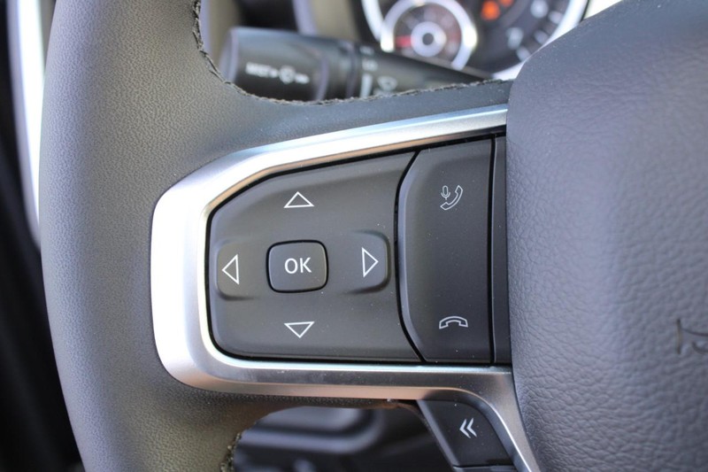 Ram 1500 Vehicle Full-screen Gallery Image 19