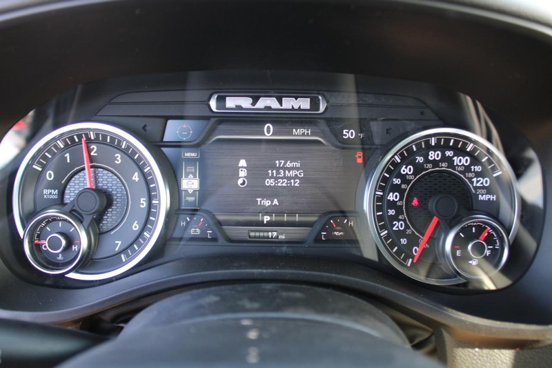 Ram 1500 Vehicle Full-screen Gallery Image 26
