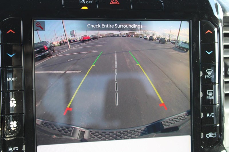 Ram 1500 Vehicle Full-screen Gallery Image 29