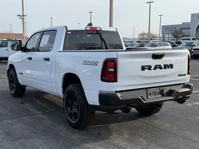 Ram 1500 Vehicle Full-screen Gallery Image 5