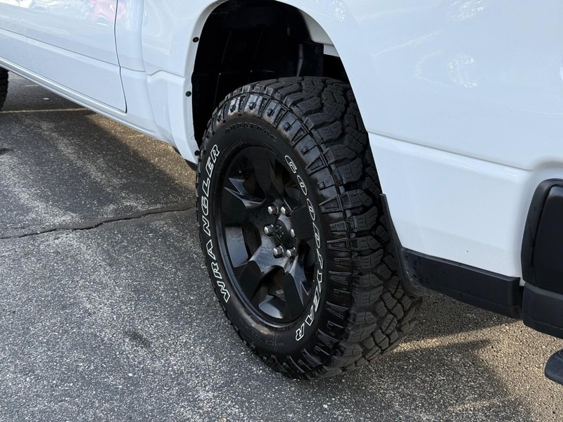 Ram 1500 Vehicle Full-screen Gallery Image 6