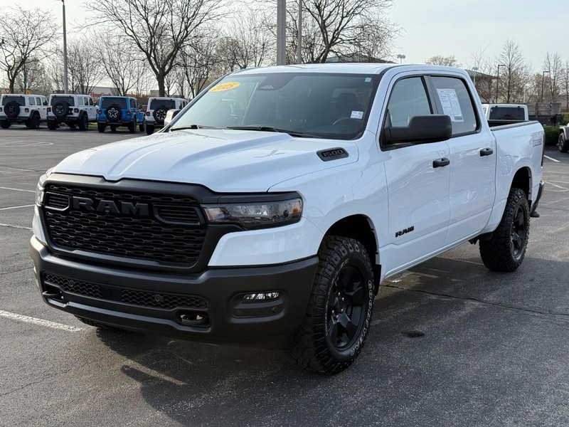 Ram 1500 Vehicle Full-screen Gallery Image 8