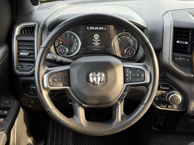 Ram 1500 Vehicle Full-screen Gallery Image 13