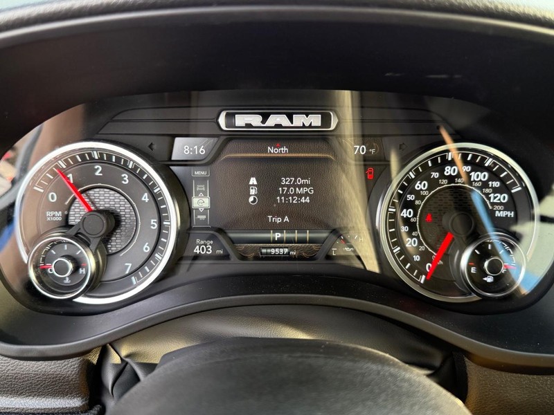 Ram 1500 Vehicle Full-screen Gallery Image 27