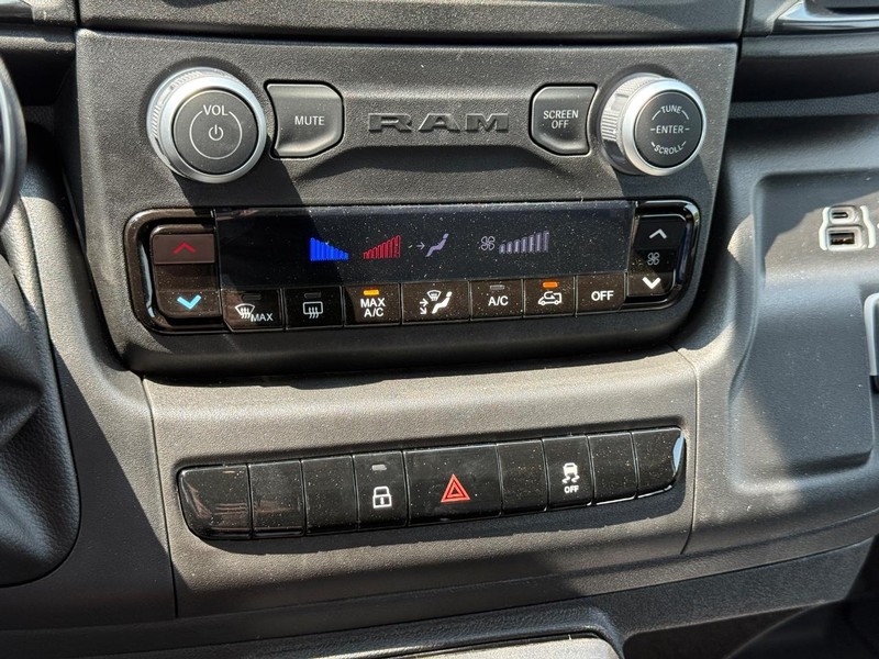 Ram ProMaster Cargo Van Vehicle Full-screen Gallery Image 25