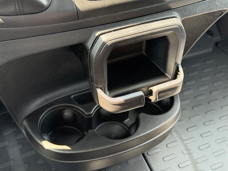 Ram ProMaster Cargo Van Vehicle Full-screen Gallery Image 26