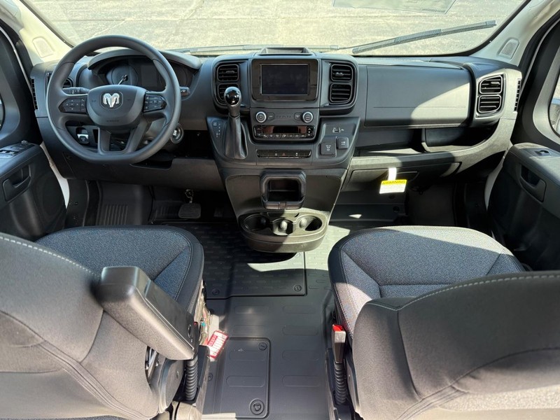 Ram ProMaster Cargo Van Vehicle Full-screen Gallery Image 13