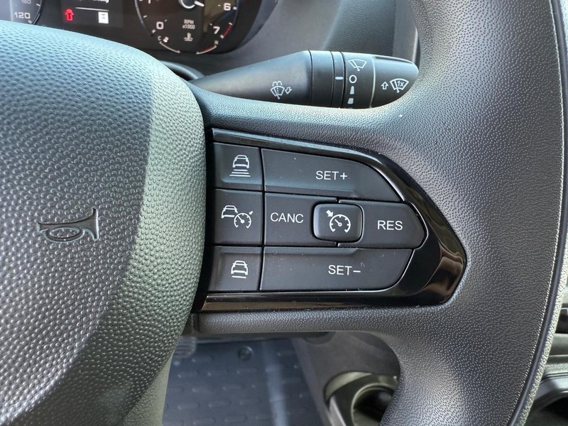 Ram ProMaster Cargo Van Vehicle Full-screen Gallery Image 21