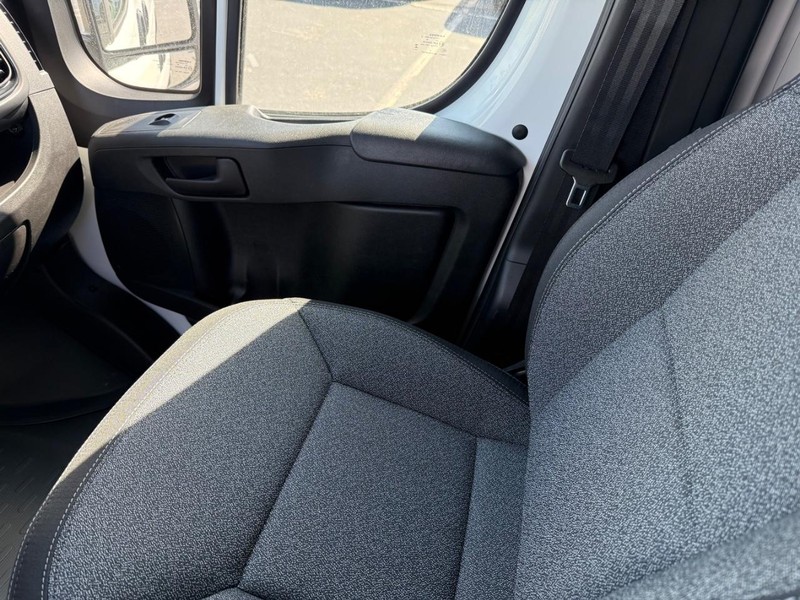 Ram ProMaster Cargo Van Vehicle Full-screen Gallery Image 27