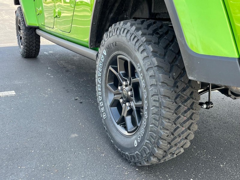 Jeep Gladiator Vehicle Full-screen Gallery Image 6