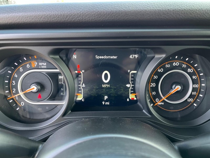 Jeep Gladiator Vehicle Full-screen Gallery Image 29