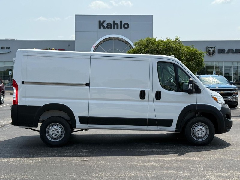 Ram ProMaster Cargo Van Vehicle Full-screen Gallery Image 2