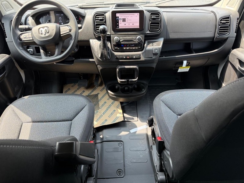 Ram ProMaster Cargo Van Vehicle Full-screen Gallery Image 17
