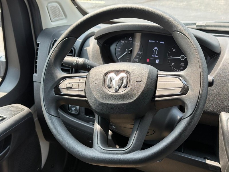 Ram ProMaster Cargo Van Vehicle Full-screen Gallery Image 18