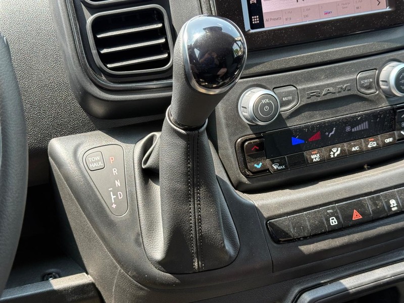 Ram ProMaster Cargo Van Vehicle Full-screen Gallery Image 21