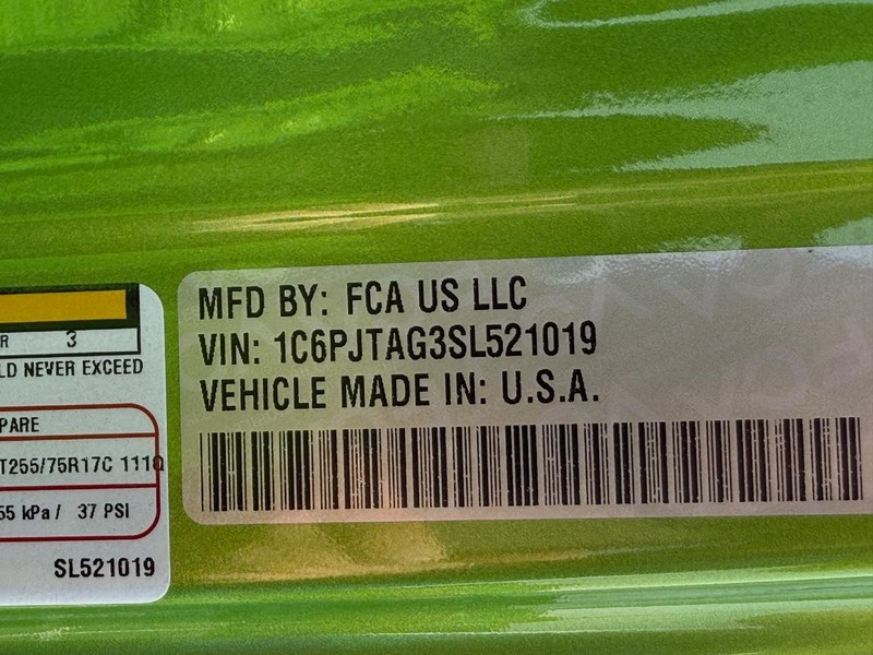 Jeep Gladiator Vehicle Full-screen Gallery Image 30