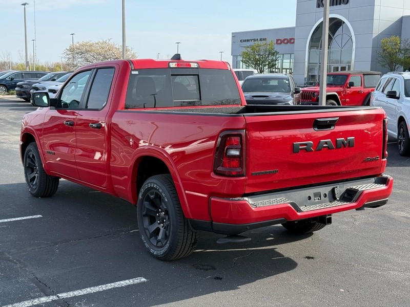 Ram 1500 Vehicle Full-screen Gallery Image 5