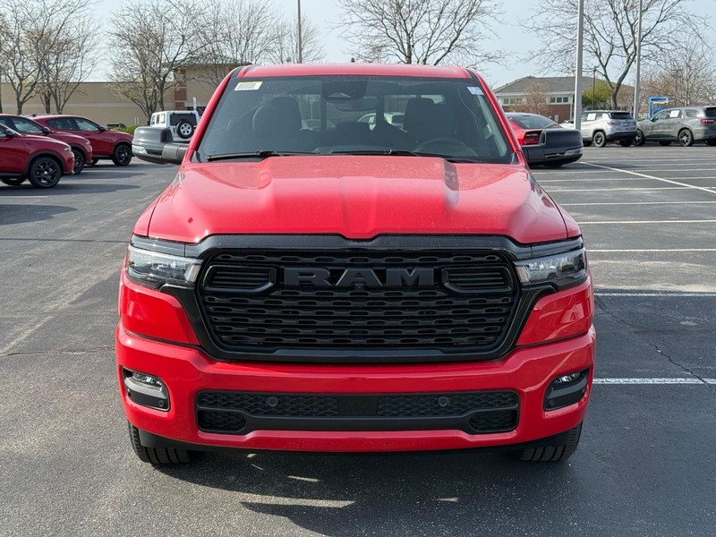 Ram 1500 Vehicle Full-screen Gallery Image 9