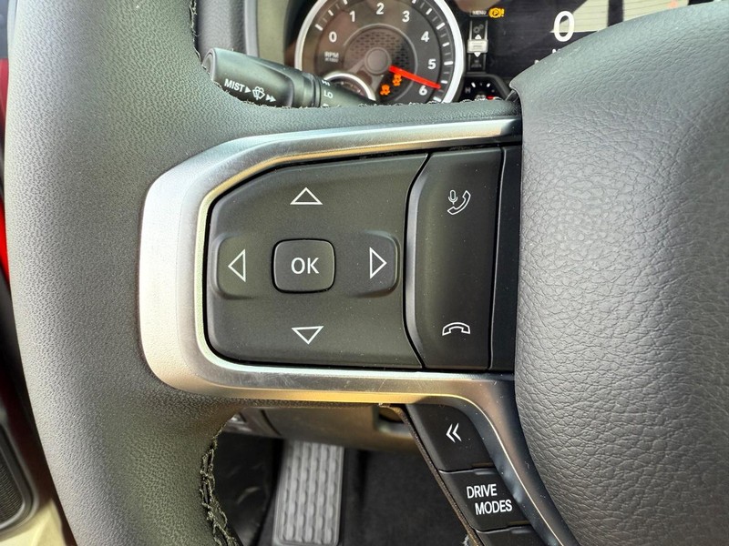 Ram 1500 Vehicle Full-screen Gallery Image 19