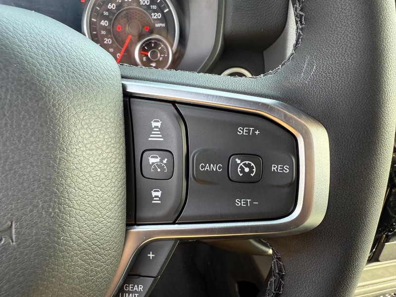 Ram 1500 Vehicle Full-screen Gallery Image 20