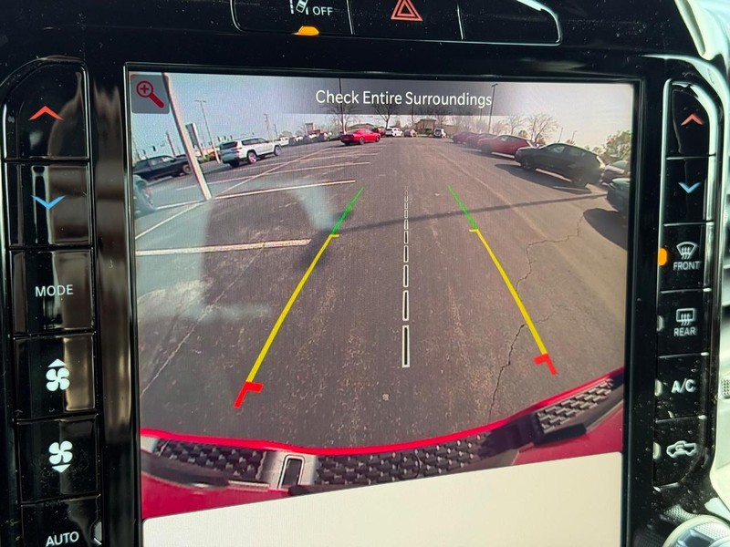 Ram 1500 Vehicle Full-screen Gallery Image 23