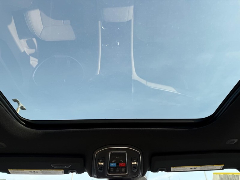 Jeep Grand Cherokee L Vehicle Full-screen Gallery Image 15