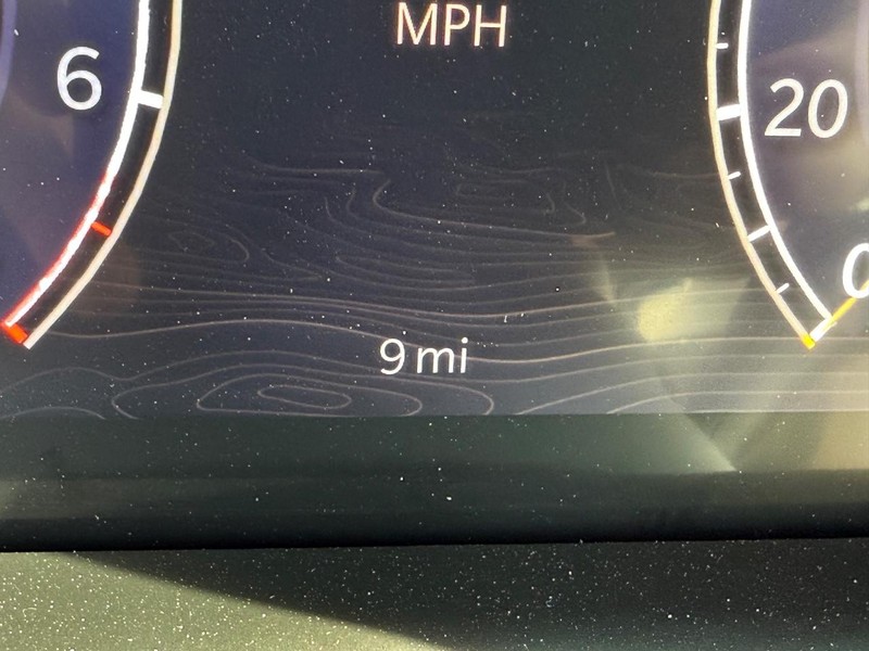 Jeep Grand Cherokee L Vehicle Full-screen Gallery Image 34