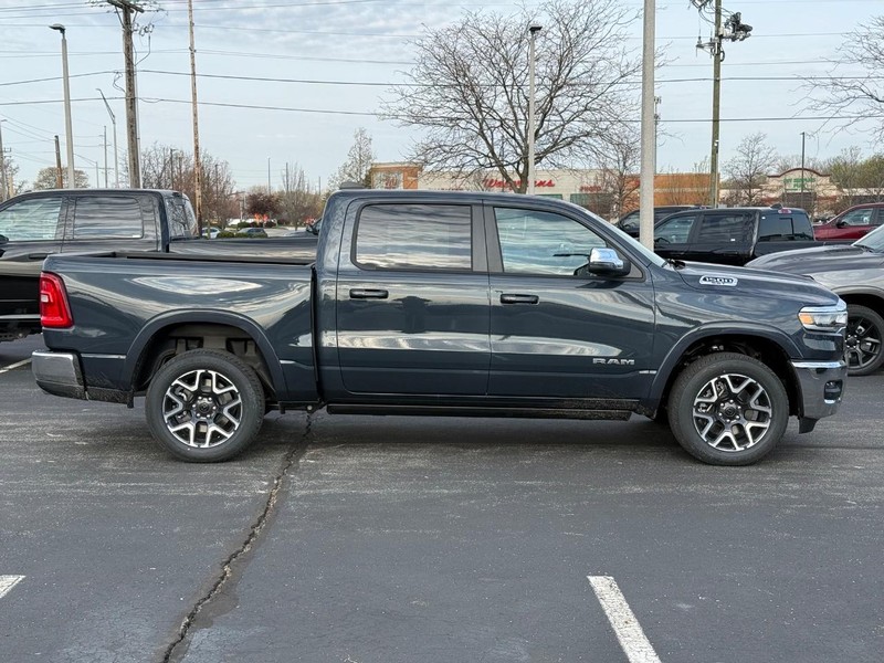 Ram 1500 Vehicle Full-screen Gallery Image 2