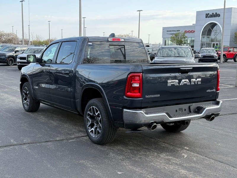 Ram 1500 Vehicle Full-screen Gallery Image 5