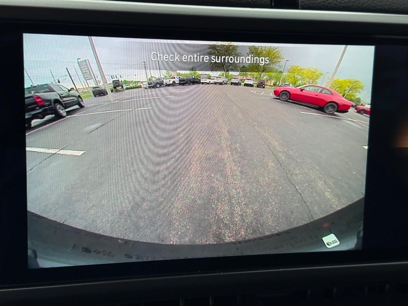 Jeep Wrangler Vehicle Full-screen Gallery Image 25