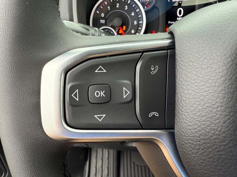 Ram 1500 Vehicle Full-screen Gallery Image 20