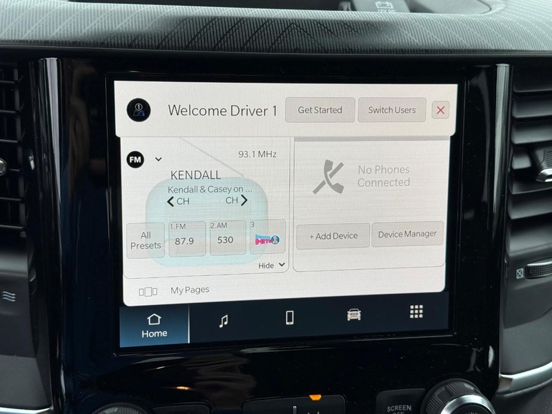 Ram 1500 Vehicle Full-screen Gallery Image 24