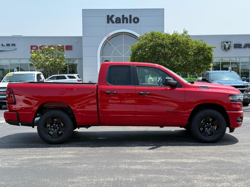 Ram 1500 Vehicle Full-screen Gallery Image 2
