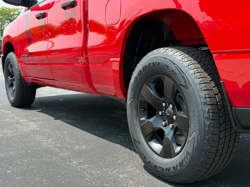 Ram 1500 Vehicle Full-screen Gallery Image 7