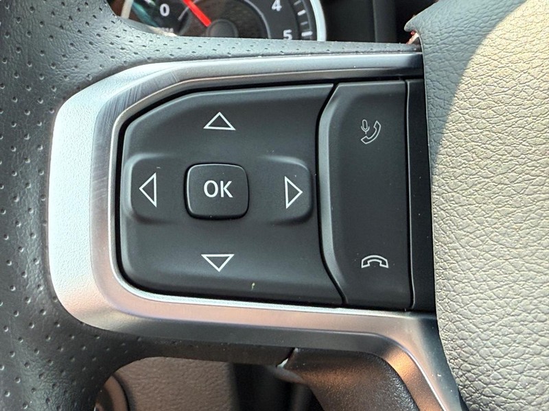 Ram 1500 Vehicle Full-screen Gallery Image 18