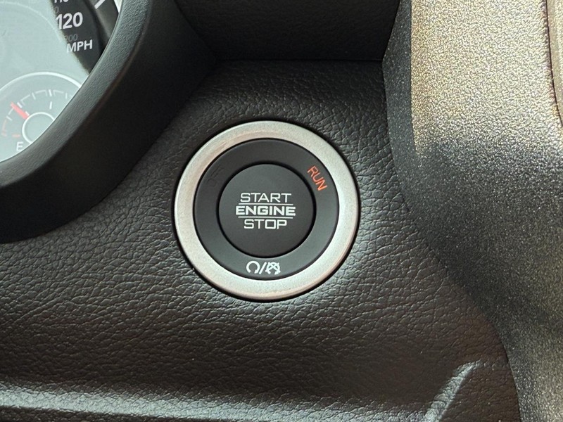 Ram 1500 Vehicle Full-screen Gallery Image 20