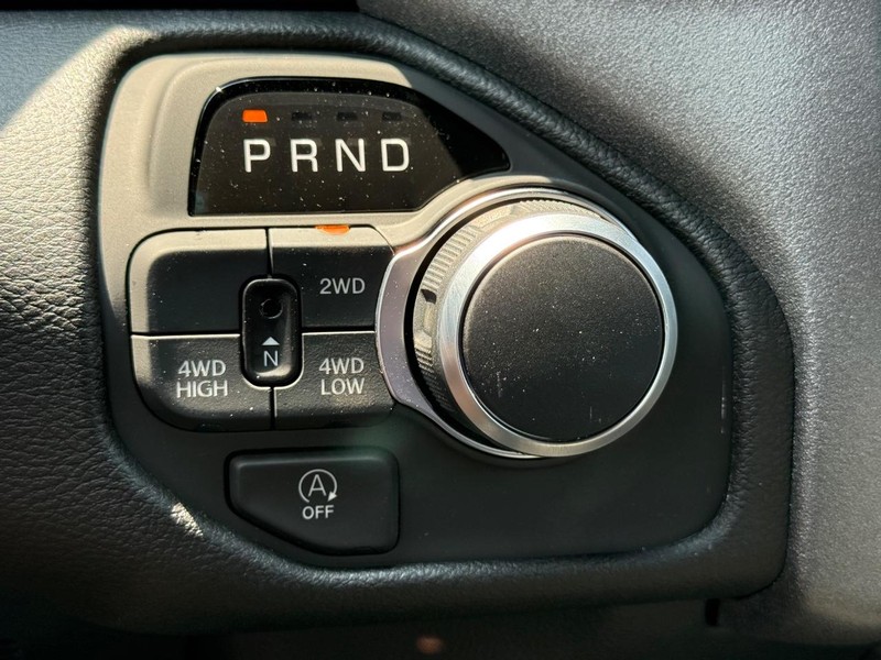 Ram 1500 Vehicle Full-screen Gallery Image 21