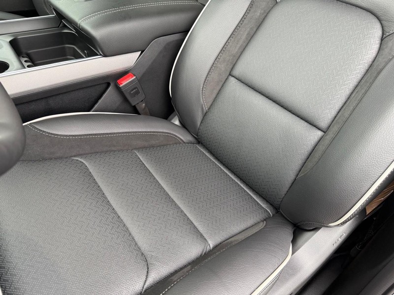 Ram 1500 Vehicle Full-screen Gallery Image 29