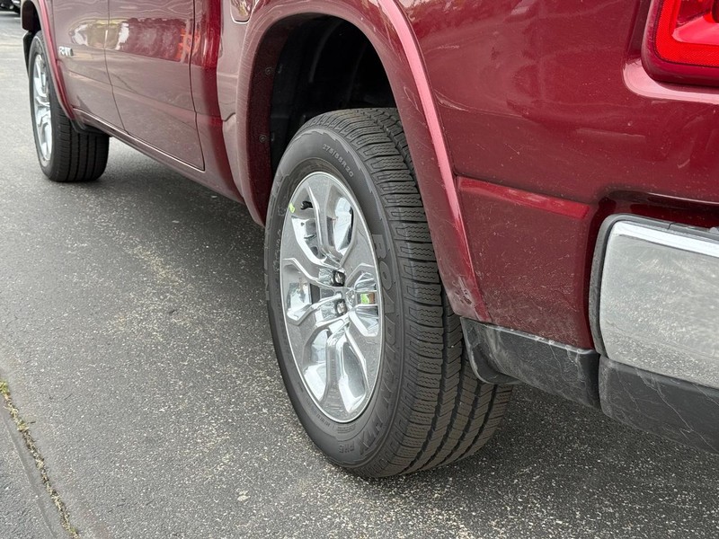 Ram 1500 Vehicle Full-screen Gallery Image 6