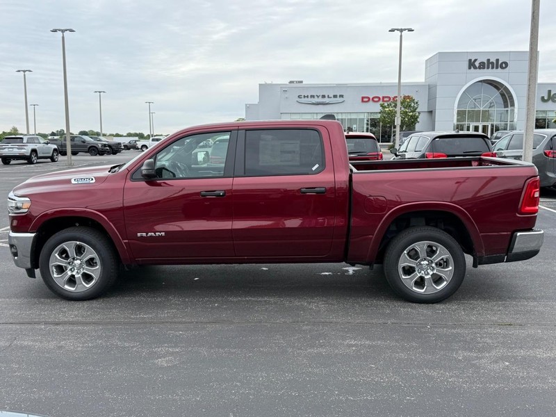 Ram 1500 Vehicle Full-screen Gallery Image 8