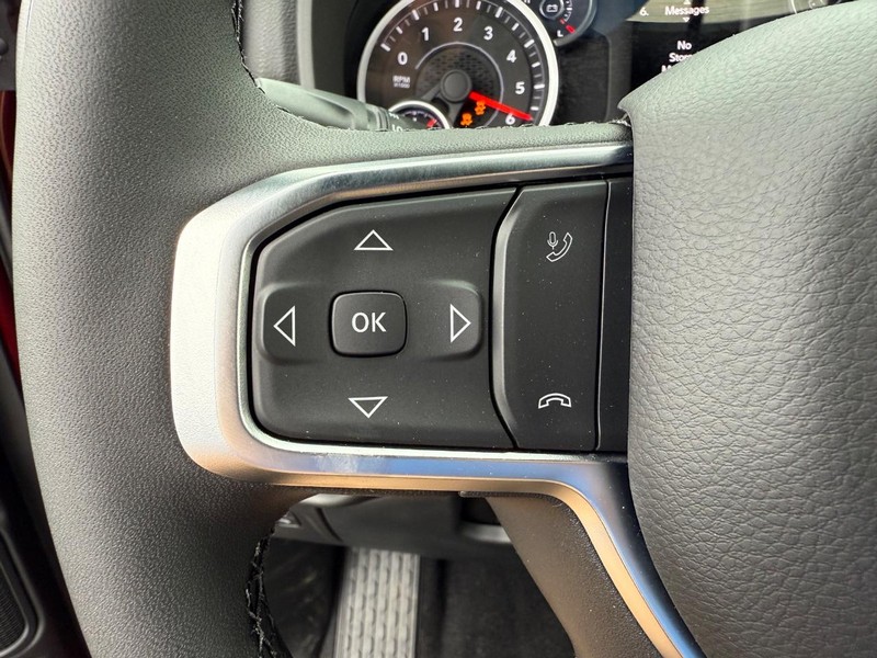 Ram 1500 Vehicle Full-screen Gallery Image 20