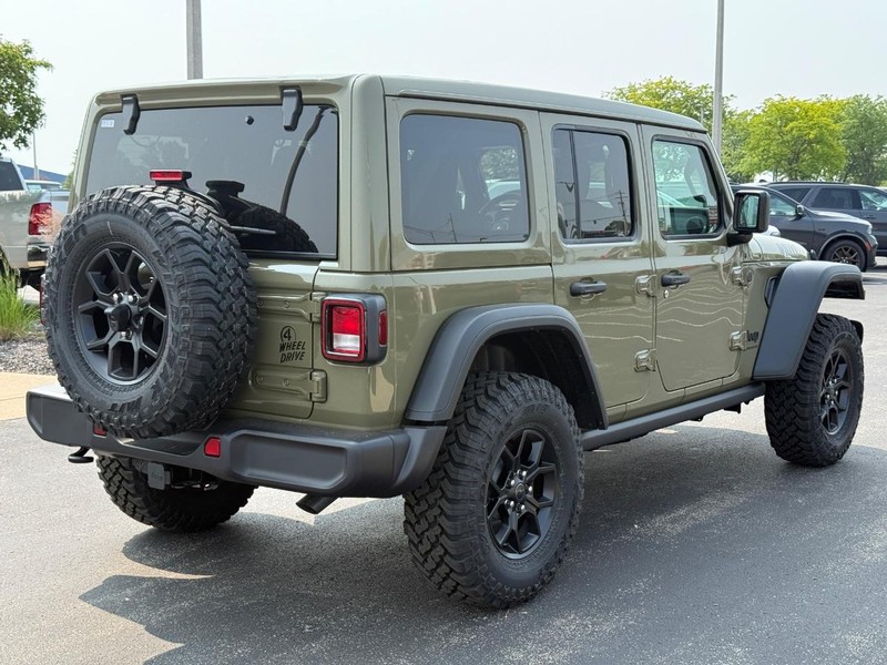 Jeep Wrangler Vehicle Full-screen Gallery Image 3