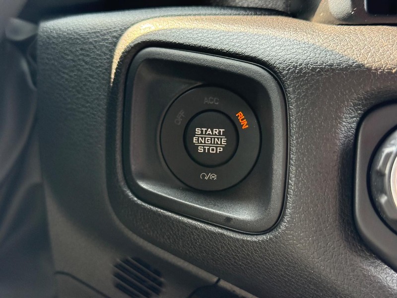 Jeep Wrangler Vehicle Full-screen Gallery Image 21