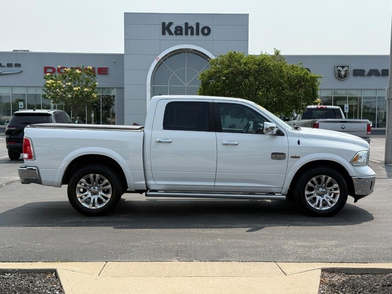 Ram 1500 Vehicle Full-screen Gallery Image 2