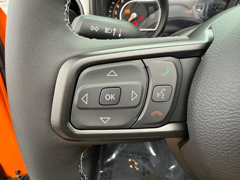 Jeep Wrangler Vehicle Full-screen Gallery Image 21