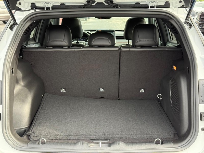 Jeep Compass Vehicle Full-screen Gallery Image 7