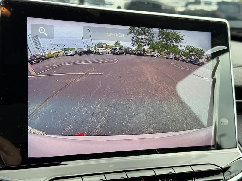 Jeep Compass Vehicle Full-screen Gallery Image 25