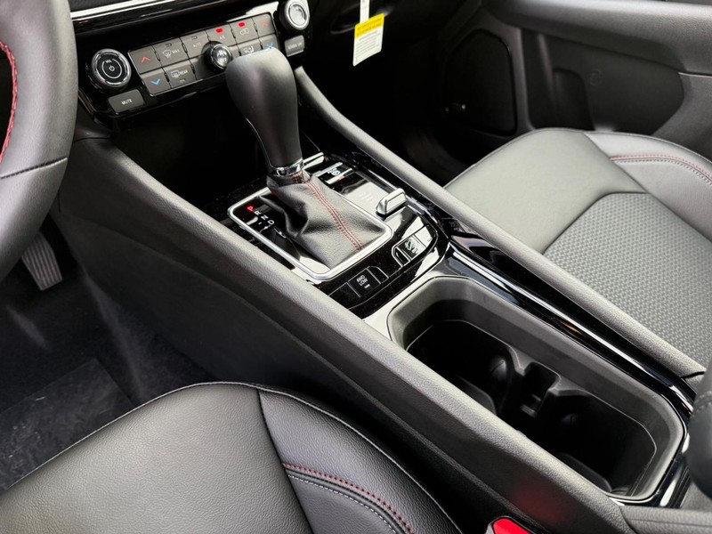 Jeep Compass Vehicle Full-screen Gallery Image 27