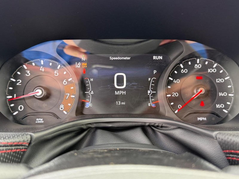 Jeep Compass Vehicle Full-screen Gallery Image 30